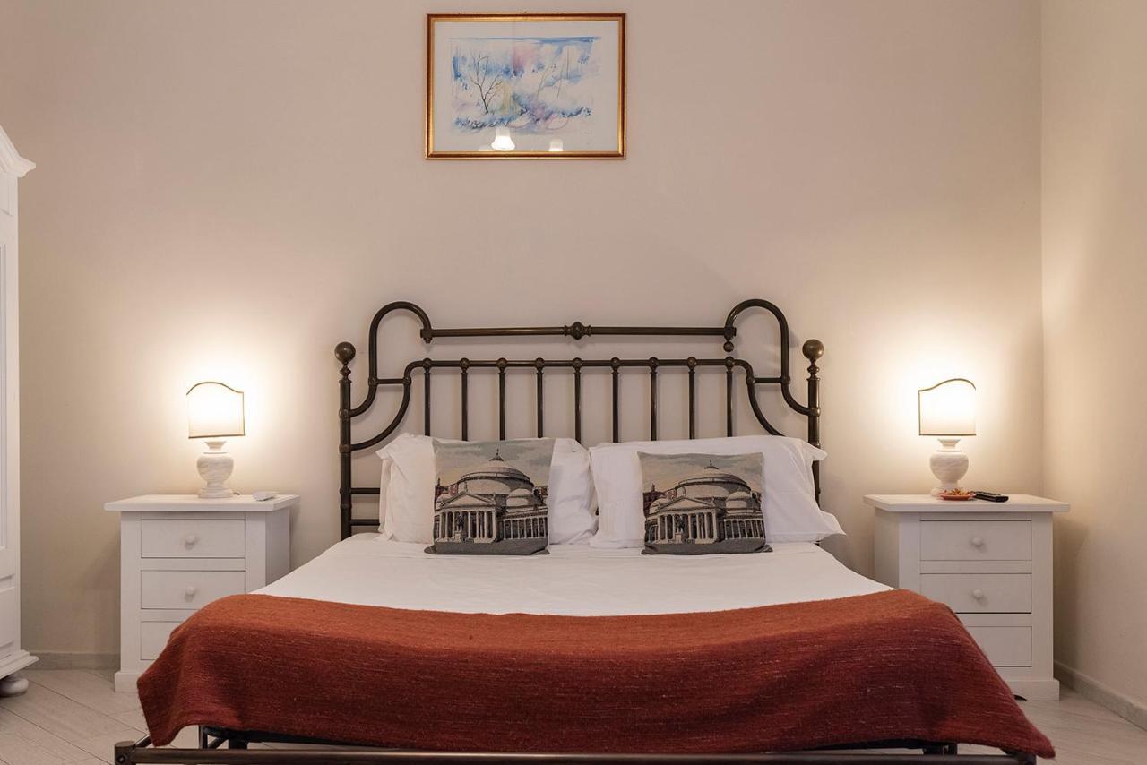 Domus Borbonica Bed & Breakfast Napoli Dış mekan fotoğraf