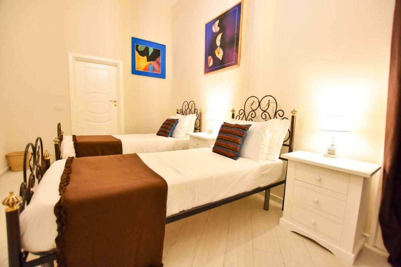 Domus Borbonica Bed & Breakfast Napoli Dış mekan fotoğraf