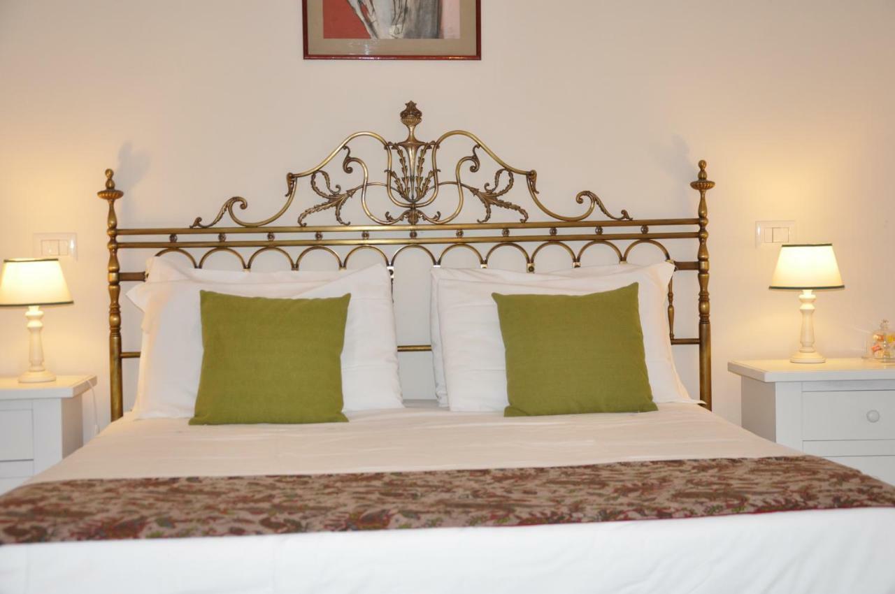 Domus Borbonica Bed & Breakfast Napoli Dış mekan fotoğraf