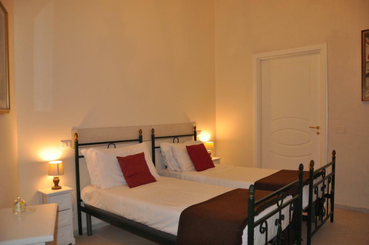 Domus Borbonica Bed & Breakfast Napoli Dış mekan fotoğraf