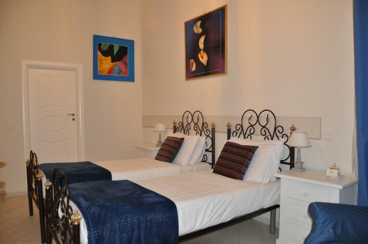 Domus Borbonica Bed & Breakfast Napoli Dış mekan fotoğraf