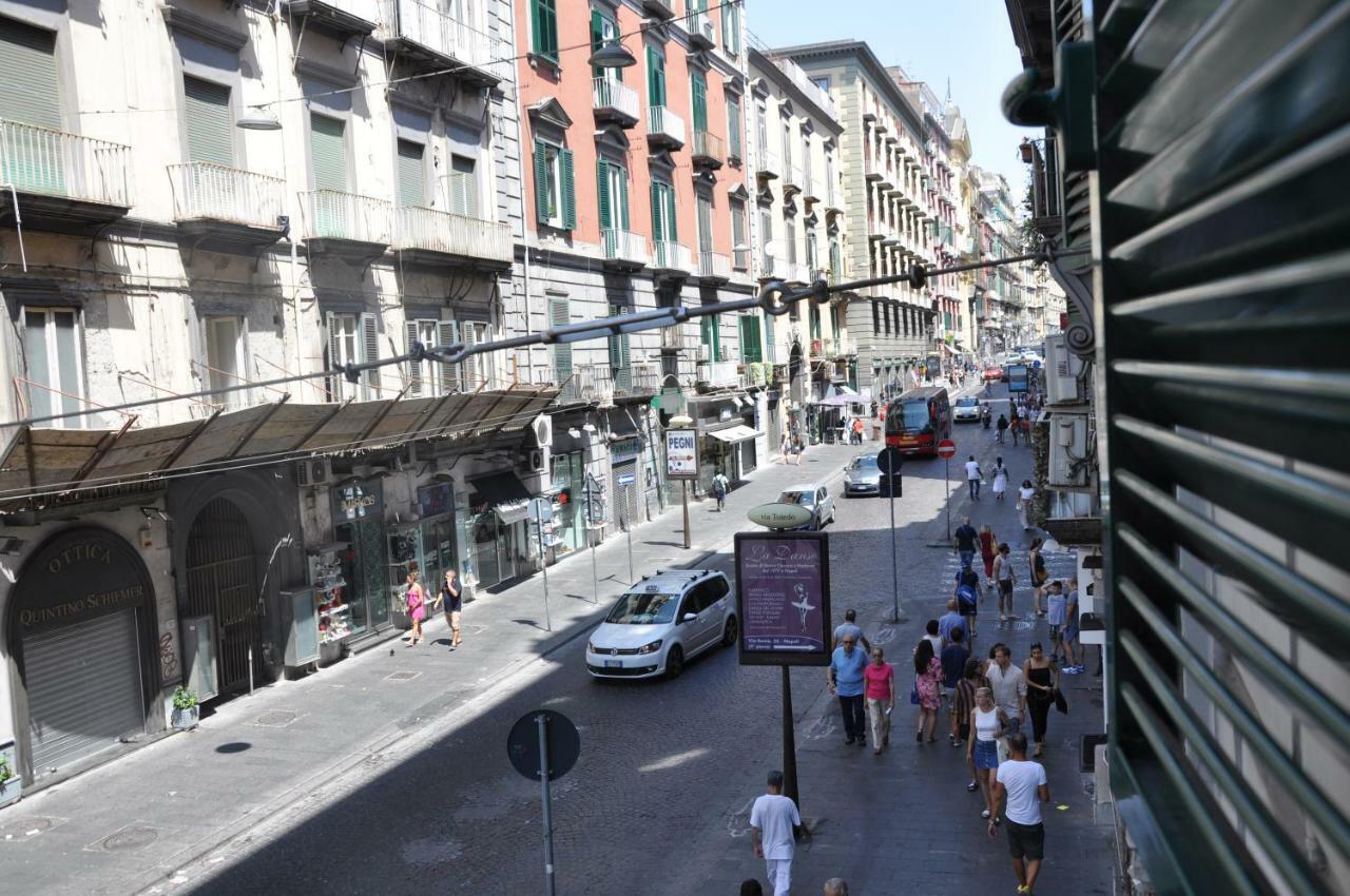 Domus Borbonica Bed & Breakfast Napoli Dış mekan fotoğraf