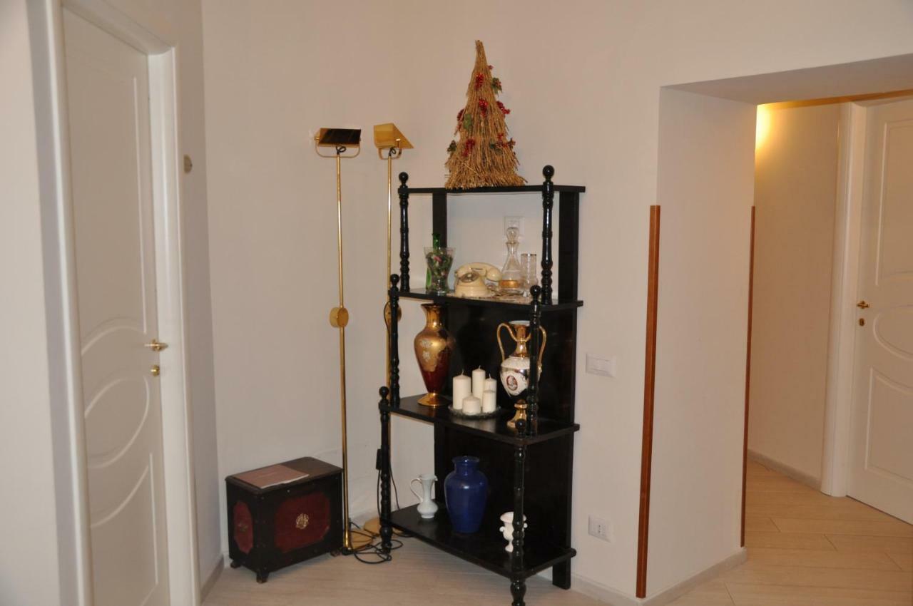 Domus Borbonica Bed & Breakfast Napoli Dış mekan fotoğraf